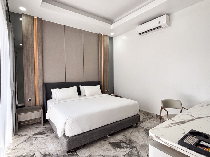 Bedroom 13