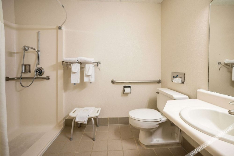 Bathroom 5, Suburban Studios Syracuse Fairgrounds, Onondaga