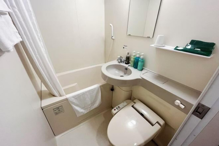 Bathroom 12