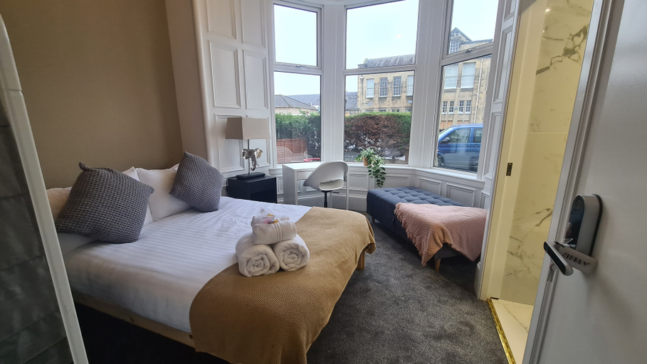 Others 5, 5 Bed Sleeps 10 Full Kitchen Parking x 3, South Ayrshire
