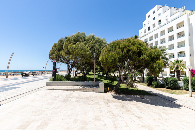 Room 2, Superb Front Beach Pool Sea View Carteia Flat, Loulé