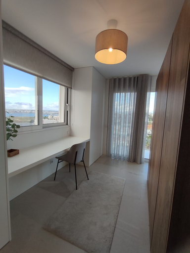 Room 4, Deluxe 2 Terraces River Marina View Flat, Lagoa