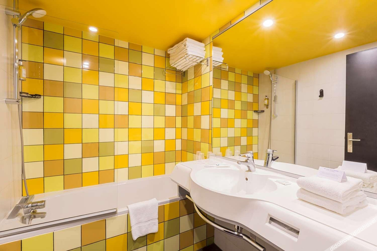 Bathroom 4, Best Western Hotel Grand Parc, Seine-et-Marne