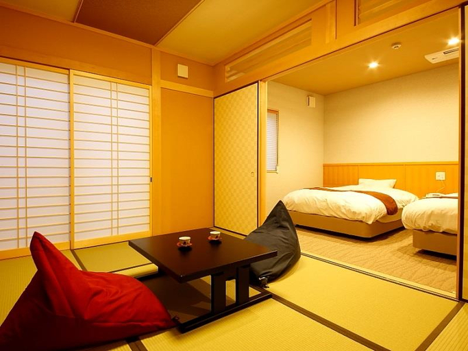 Bedroom 2, Fugetsugyosho Ryokan, Toyooka