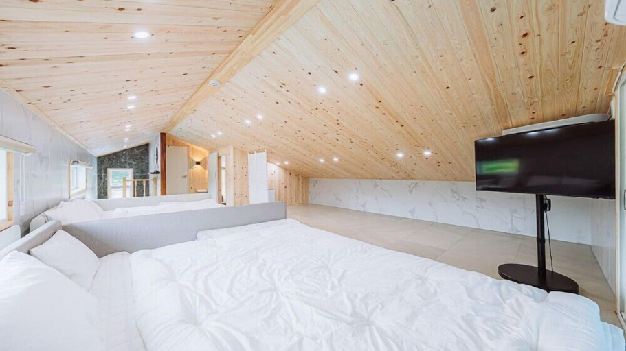 Bedroom 3, jayeonsog gong gan, Gapyeong