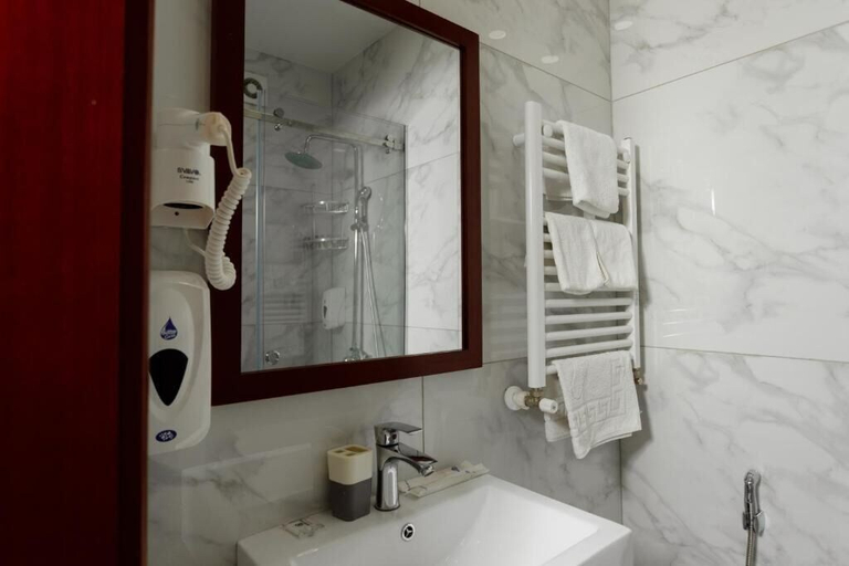 Bathroom 4, GIOWINE Hotel&Restaurant