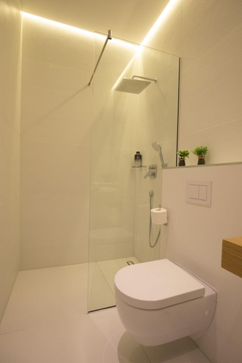 5, Apartment and Rooms Comfort Zone, Split