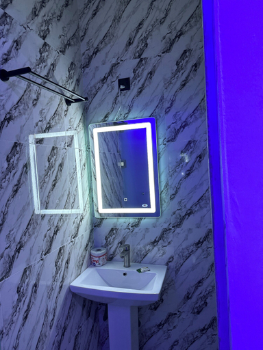 Bathroom 2, WIN4 LEISURE HOME AND APARTMENT LIMITED, Amuwo Odofin