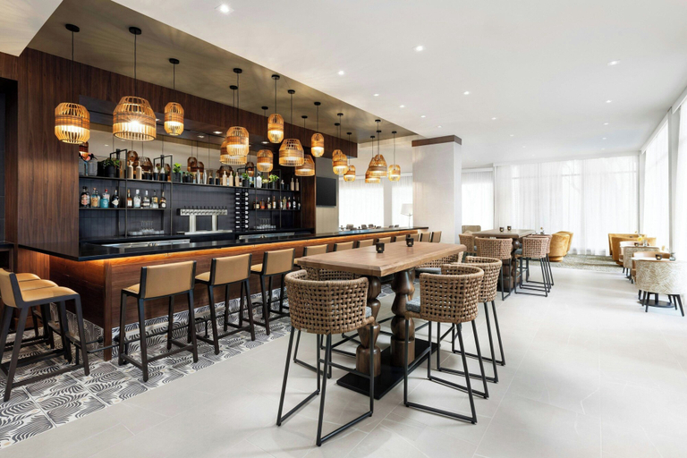 Food & Drinks 5, AC Hotel by Marriott Honolulu, Honolulu