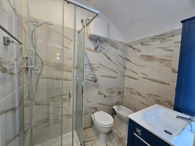 Bathroom 5, Mergellina Luxury Rooms, Napoli