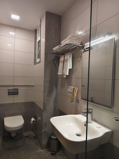 Bathroom 2
