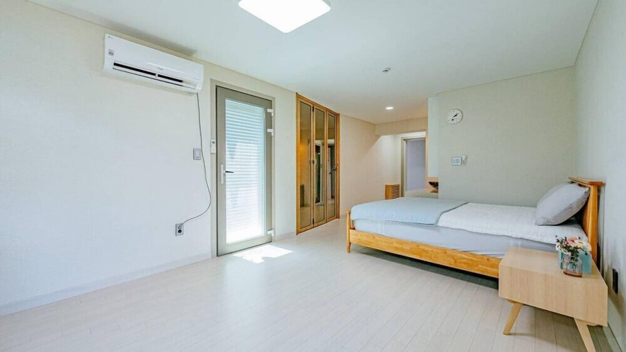 Bedroom 4, Chuncheon Stay 266, Chuncheon