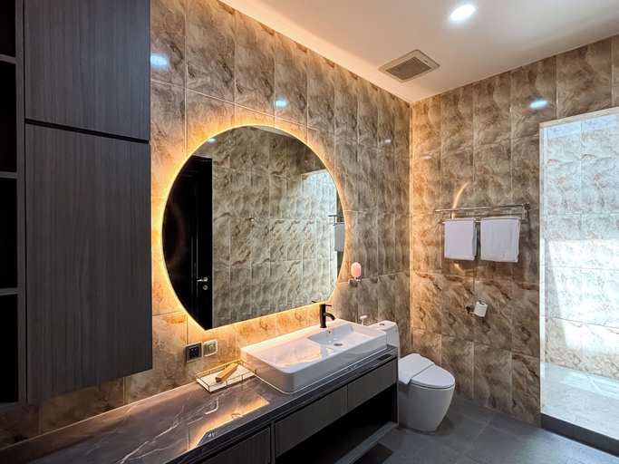 Bathroom 4