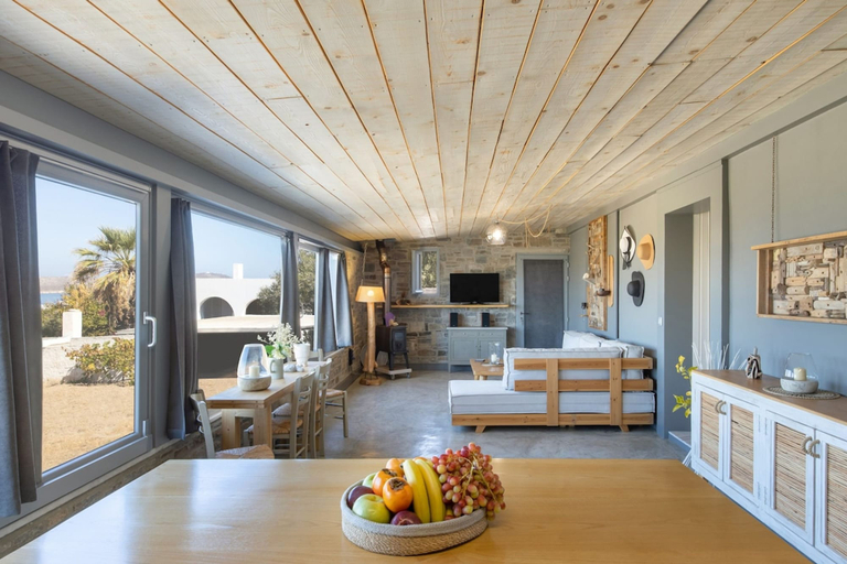 Room 5, Vitamine Sea House - Island Living Paros, South Aegean