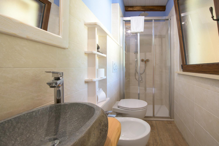 Bathroom 2, Fontanassa ss, Alessandria