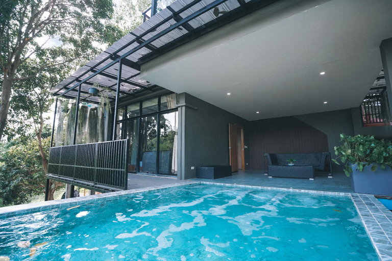 Swimming Pool 16