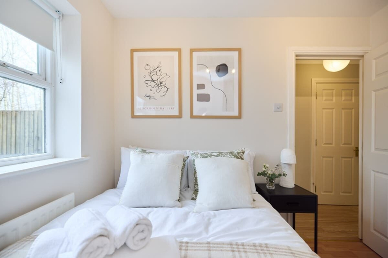 Bedroom 3, The Guildford Getaway - 3bdr With Garden, Surrey