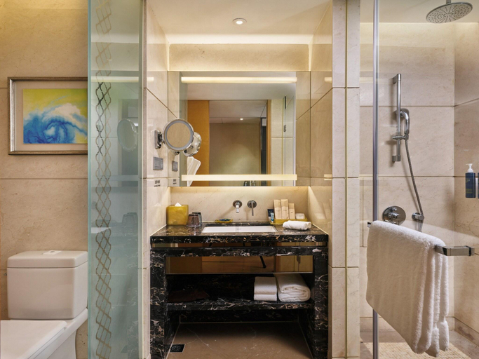 Bathroom 22