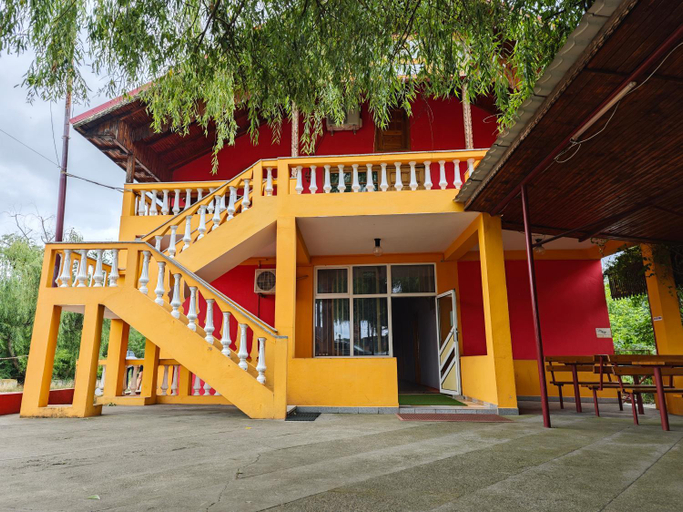 Others 4, Motel AZUR KM36, Bolintin-vale