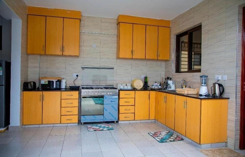 Dining Room 10