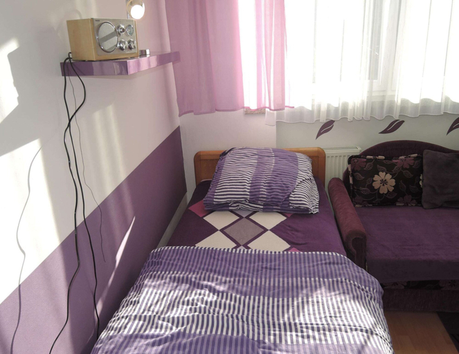 Room 2, Holiday Home in Dziwnowek Near the Beach, Kamień