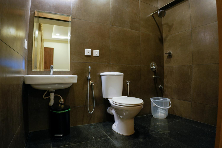 Bathroom 3, Hotel Kairali, Thrissur
