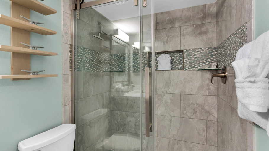 Bathroom 4, Sand Cliffs 108: Steps to Beach & Pool Access!, Walton