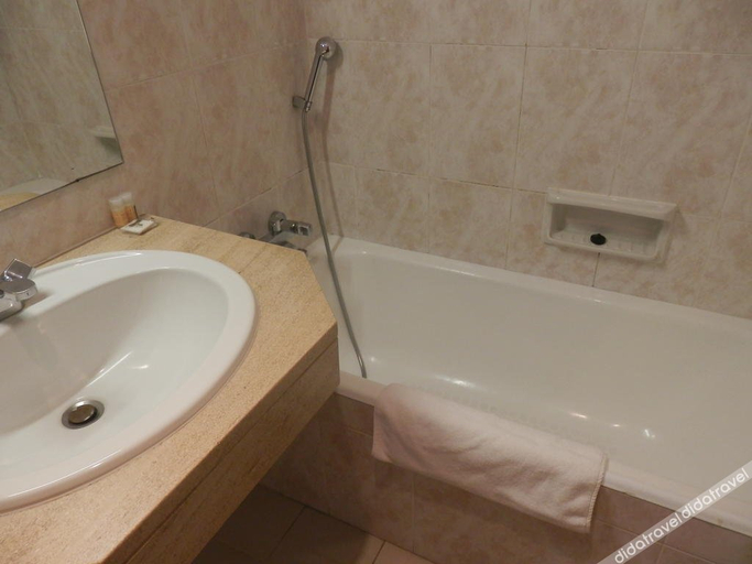 Bathroom 3, Hotel Vianorte, Matosinhos