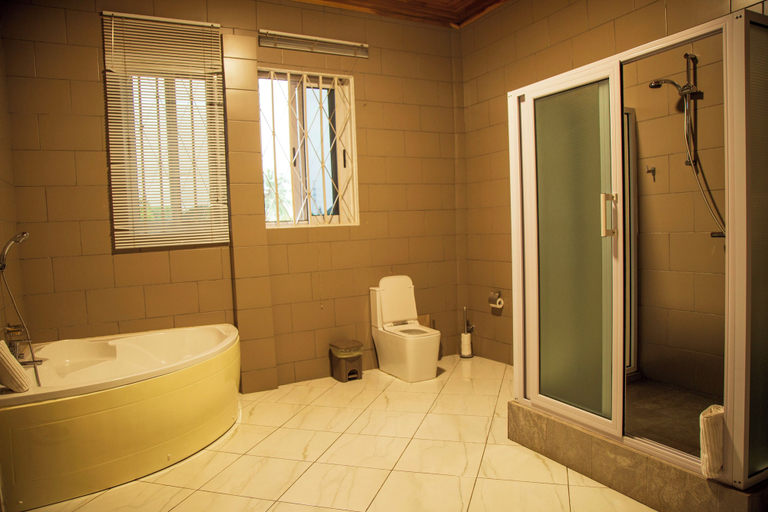Bathroom 4, The Haven, Ejisu-Juabeng