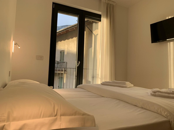 Bedroom 3, Bernina Suites - 150 metres to Bernina Express, Sondrio
