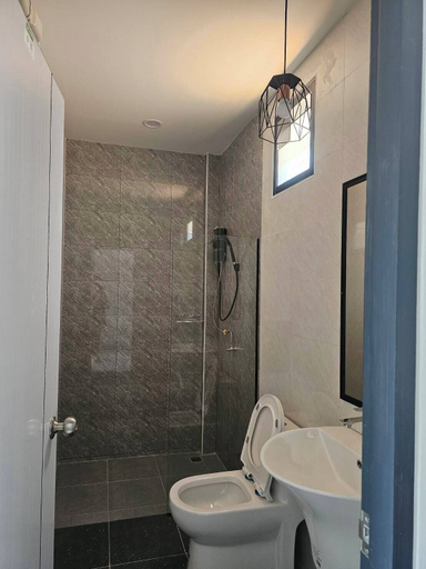 Bathroom 4, Hillside Premium Hotel, Muang Surat Thani