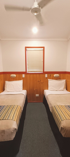 Bedroom 2, Aussie Outback Oasis, Charters Towers