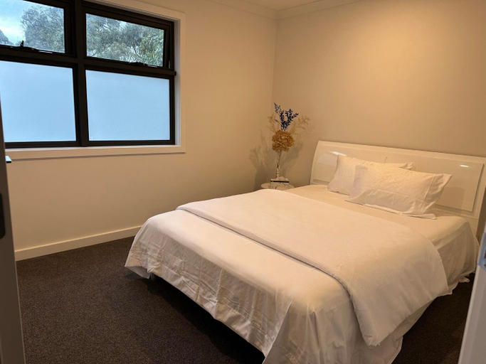 Bedroom 3, Reservior, Melbourne