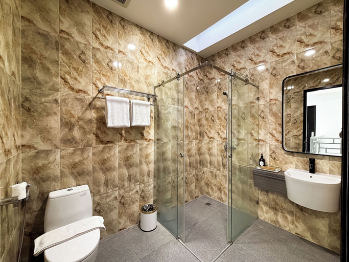 Bathroom 3