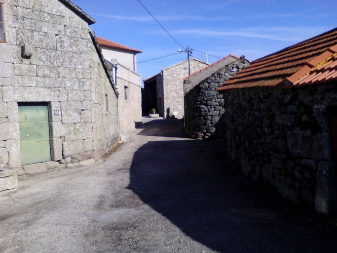 Room 4, New Riyork Sweet Home, Montalegre