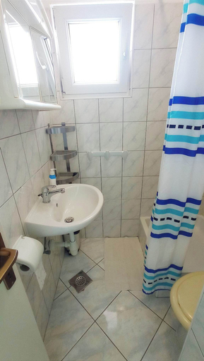 Bathroom 4, Bed & Breakfast by the Beach, Marina