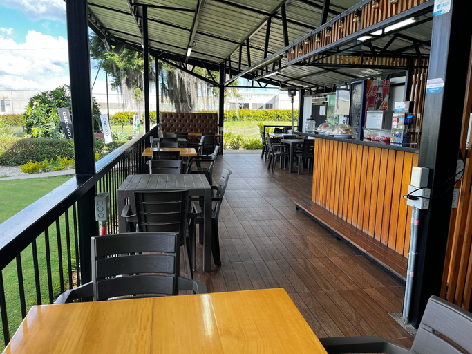 Food & Drinks 5, Isak Hotel & Golf Airport, Rionegro