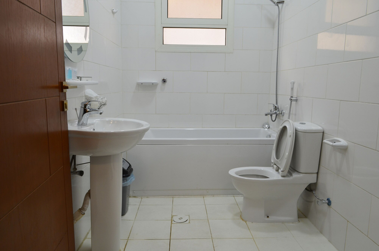 Bathroom 5, Al Rayhan Suites, Al Madinah Al Munawwarah