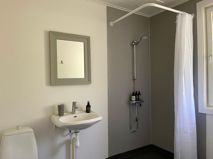 Bathroom, ÁILU - Arctic Hotel Apartments, Kiruna