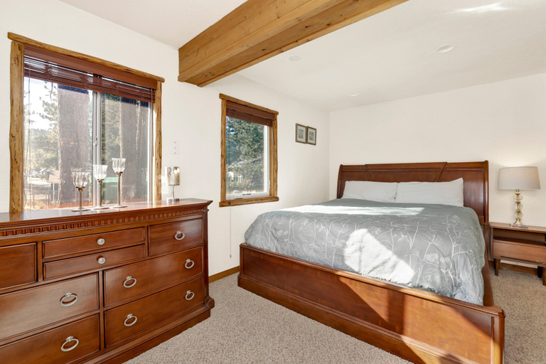 Bedroom 3, Mockingbird in Moonlight #2527, San Bernardino