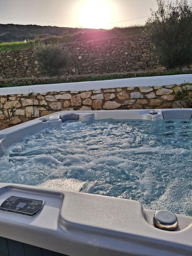 Room 5, Cozy Haven -island Living Paros, South Aegean