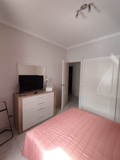 Room 3, Ground Floor Palmeira Gal Villa With Pool, Albufeira