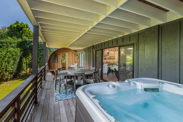 Sport & Beauty, Hale Hanalei 5 Bedroom Home by RedAwning, Kauai