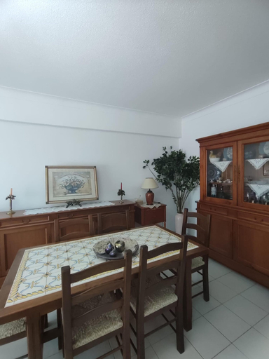 Room 2, Nice Lagos 3 Bedrooms Balcony Flat, Lagos