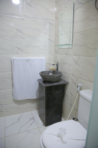 Bathroom 3, Royal Cairo Hotel, 'Abdin