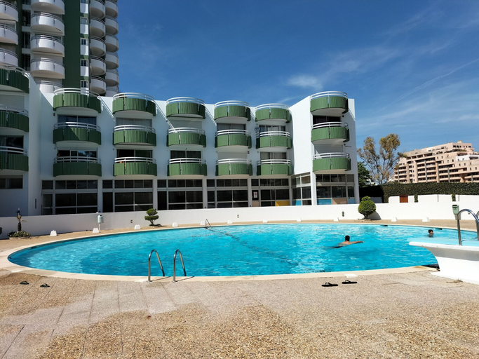 Room 1, Green Tower Sea View With Garage and Balcony, Portimão