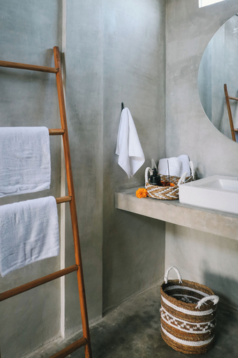 Bathroom 4, Salty Prana Retreat Center, Badung