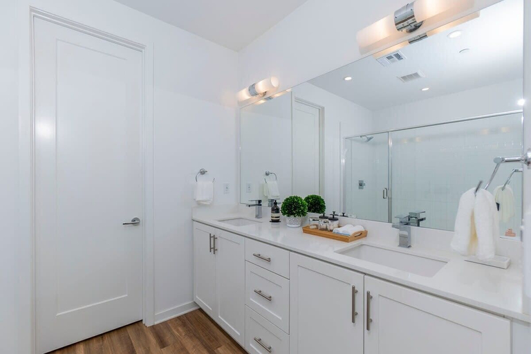 Bathroom 3, Master Bedroom With King Bed Central Location, Orange