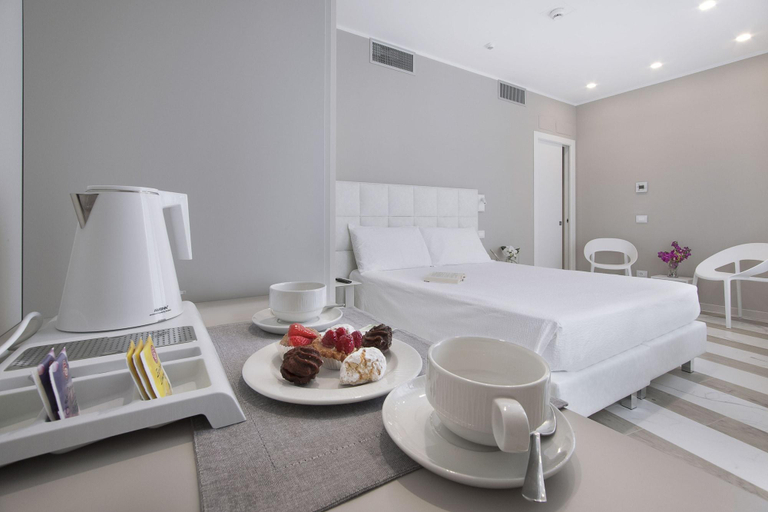 Others 5, Residence Dolcemare, Savona
