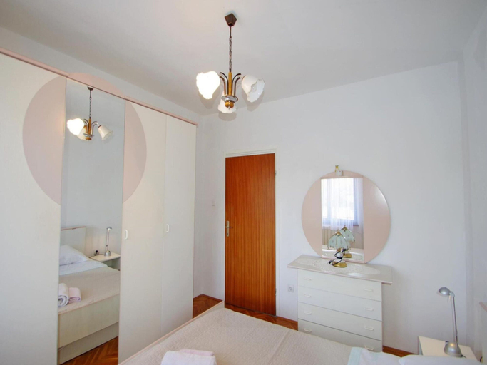 Bedroom 2, Comfortable and Quiet Apartment in Istria With Privacy, Barban
